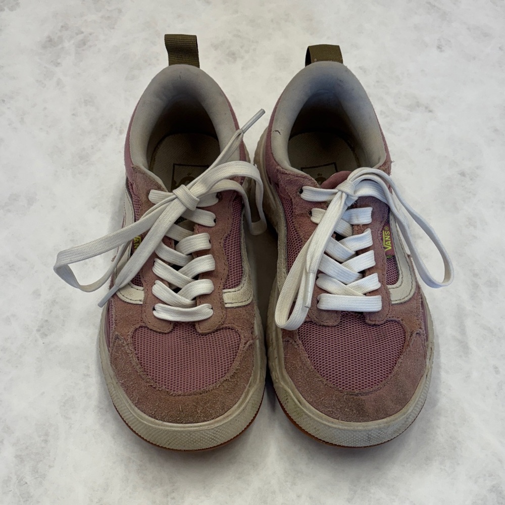 Vans Ultrarange VR3 men’s 5, women’s 6.5